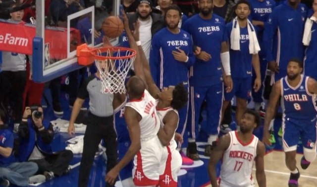 世界杯客户端更新说明-爆大冷！火箭裁判帮忙仍输球：杜兰特36分8失误，恩比德打爆申京