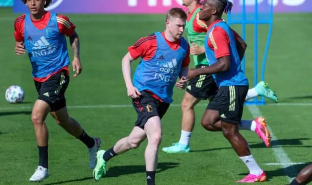 世界杯客户端更新说明-红魔伤情喜忧参半：右闸确认重伤中场两将复出在即