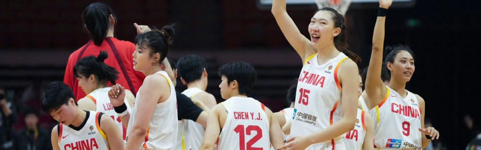 世界杯高清赛事平台-女篮开门红！3大中锋轰47分太无解 张子宇11分钟砍12+3手握5优势